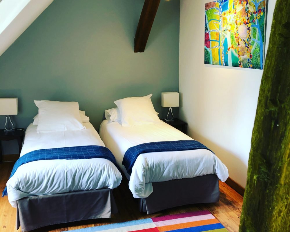Cette chambre se compose d'un lit double (transformable en lits simple), et d'une alcove avec un lit pour une personne supplémentaire.